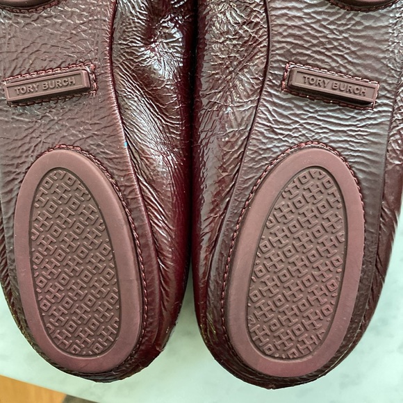 TORY BURCH Travel “T” Crinkle Ballet shoe #31158203 in Oxblood color Size 8.5 M - Picture 8 of 11